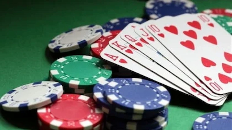 Các Chiến lược Thỏa Thuận Poker Khác Nhau